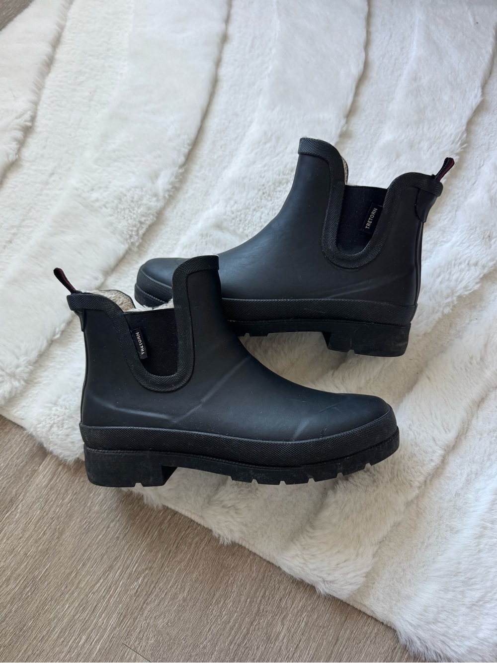 Tretorn Women’s Lina Black Chelsea Rain Boot